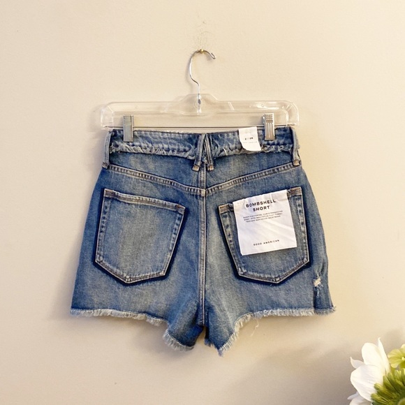NWT $119 Good American Bombshell Flat Tummy Raw Distressed Denim Shorts women’s - Picture 8 of 9